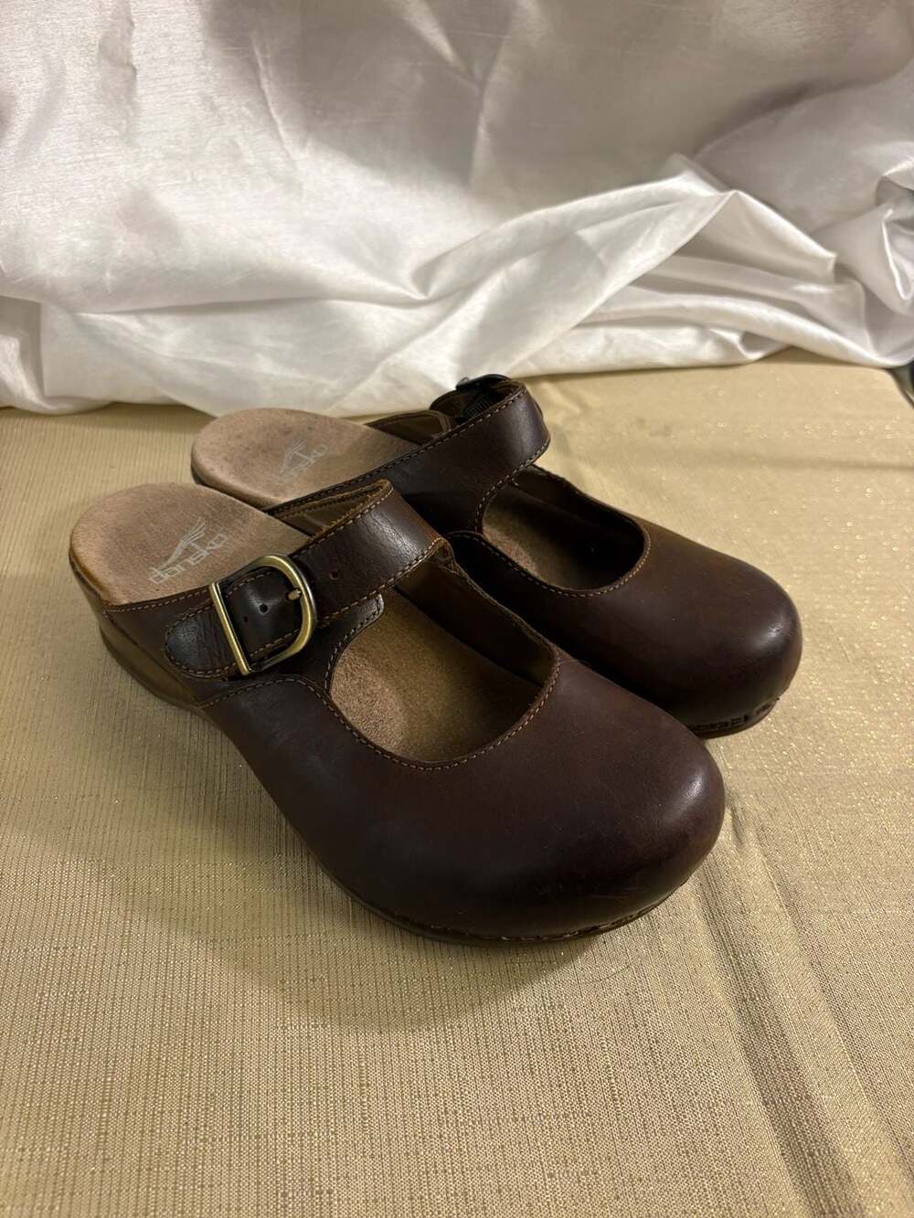 Dansko Martina Size 39 Brown Leather Mary Jane Clogs